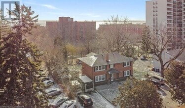 Building Photo - 2134 Harris Crescent