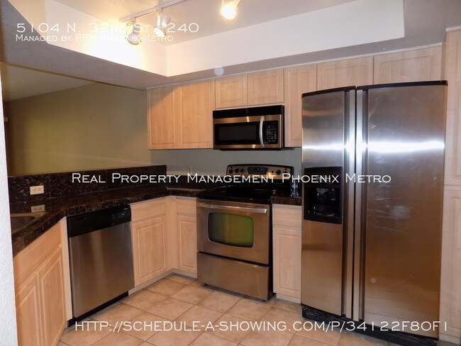 Building Photo - Stunning 3 Bedroom at Meridian