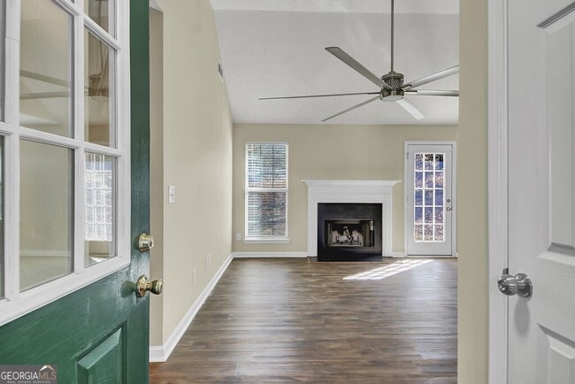 Building Photo - 40 Elisabeth Way