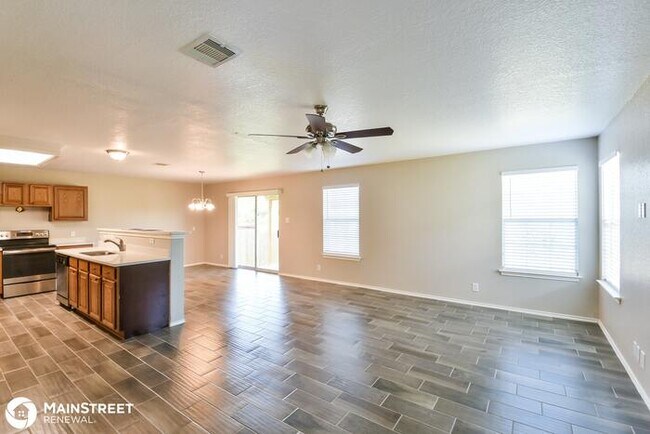 Foto del edificio - 7702 Hedrick Farm, San Antonio, TX 78239