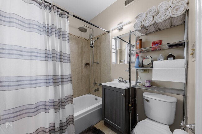 Foto del edificio - 3616 W Lexington St