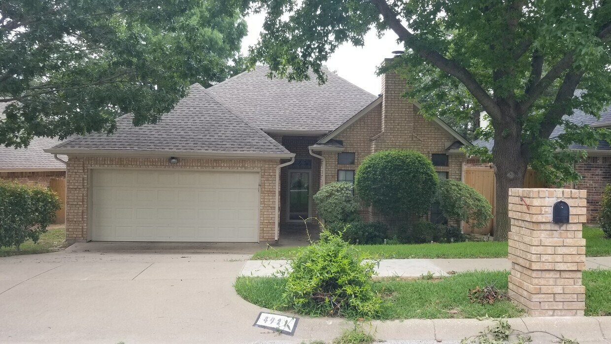 Primary Photo - 4921 Arborgate Dr Arlington TX 76017
