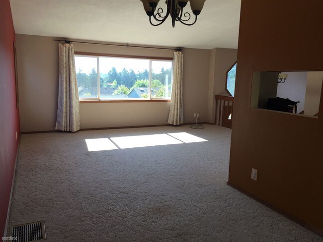Foto del edificio - 3 br, 2.5 bath House - 5503 Sugar Plum St SE