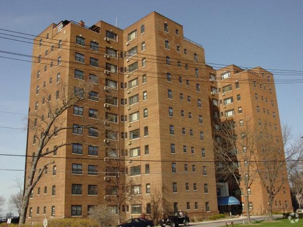 Edgewater Towers Condominiums