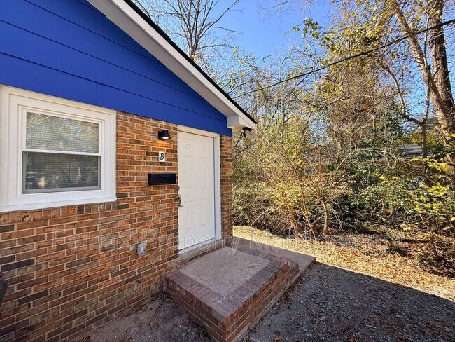 Foto del edificio - 2416 Owen St