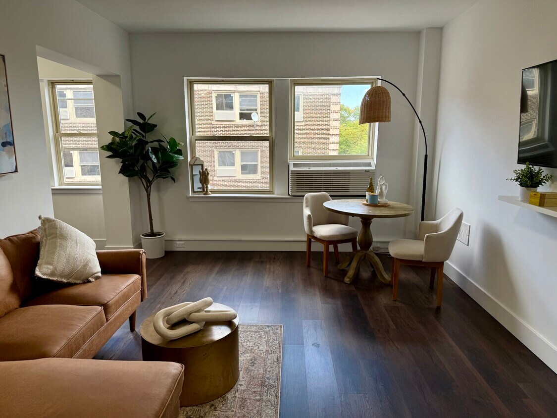 Foto principal - 5638 N Ashland Ave