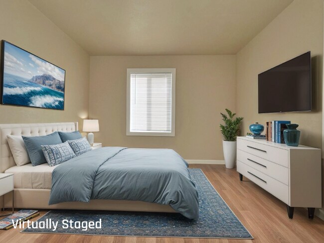 Building Photo - 308 6th St