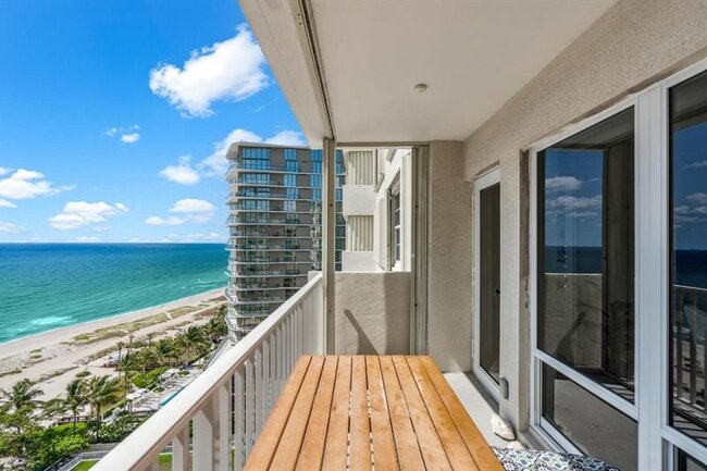 Foto del edificio - 750 N Ocean Blvd