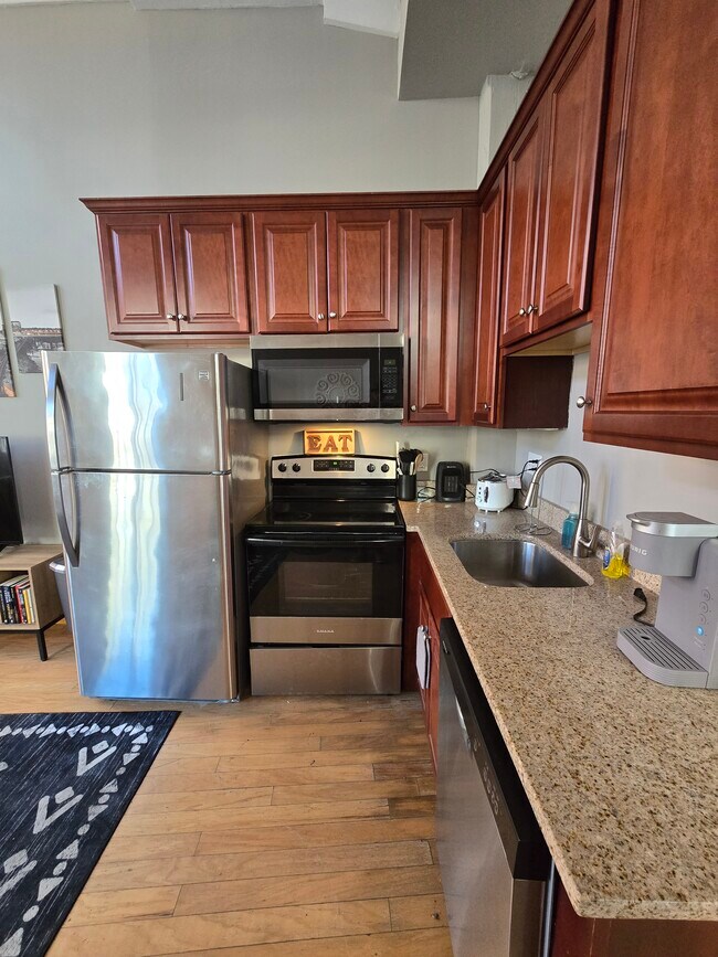 Foto del edificio - 114 Virginia St