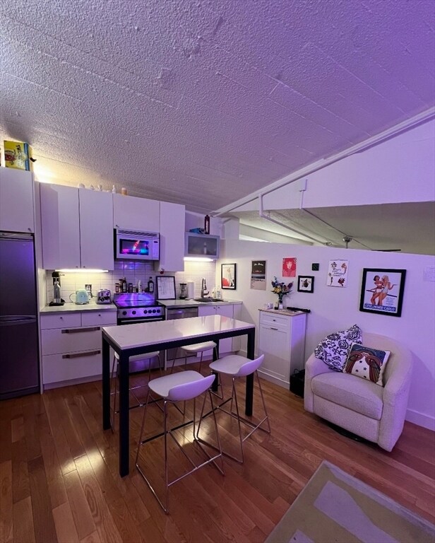 Building Photo - 12 Stoneholm St