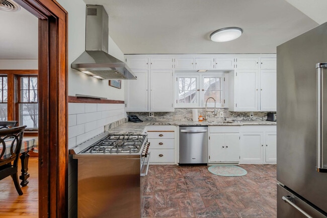 Building Photo - 301 W Wisconsin Ave