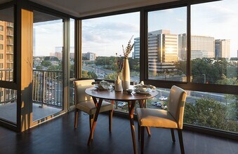 Building Photo - The Graham at Southern Towers