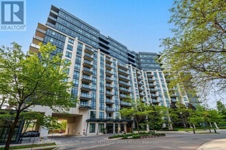 Building Photo - 1135 Royal York Rd