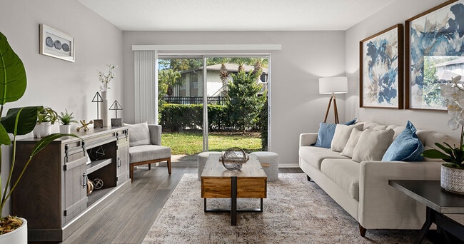 Foto del edificio - St. John's Pointe Apartment Homes