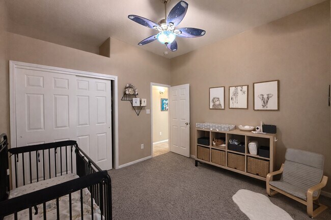 Foto del edificio - 10745 E 38th Ln