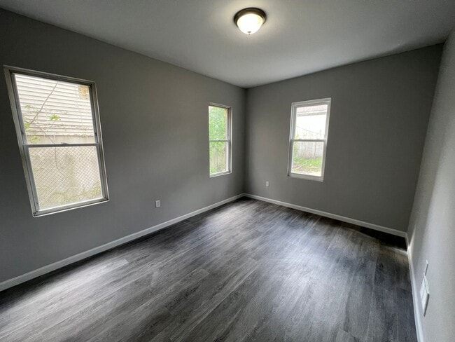 Unit 1 - 141 Goodwin Ave