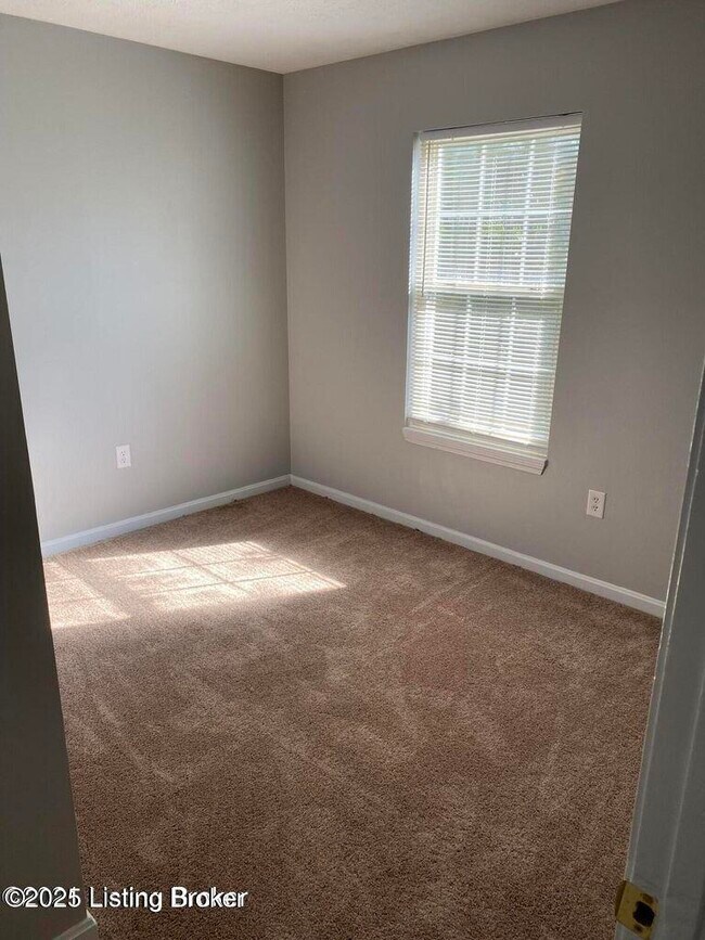 Foto del edificio - 2022 W Main St