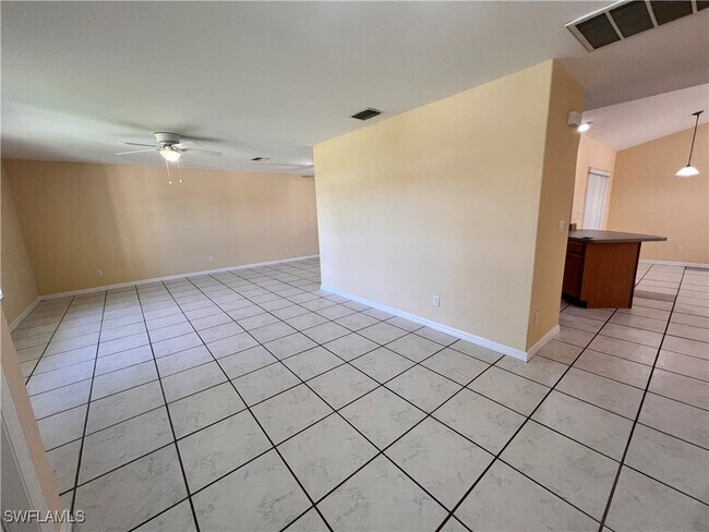 Building Photo - 234 SW 43rd St