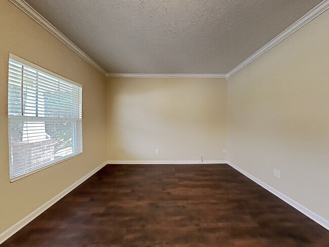 Building Photo - 373 Owl Drive