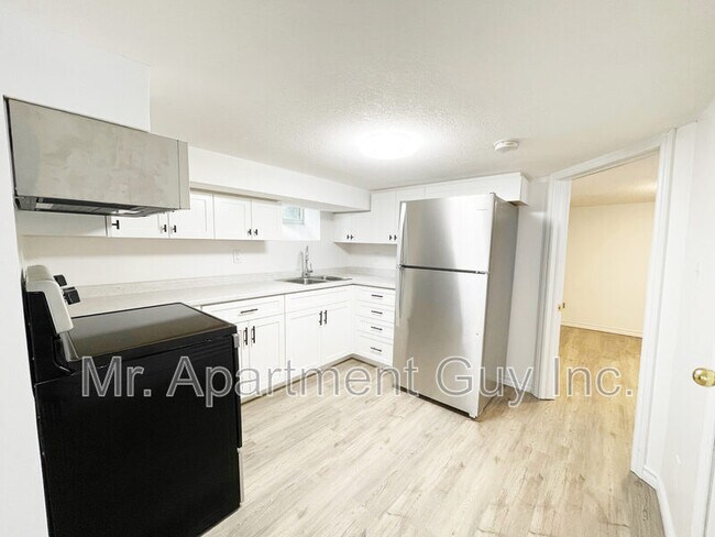 Building Photo - 40 Shanley St