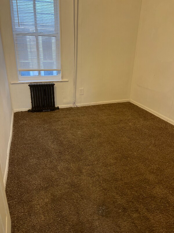 Foto del edificio - 227 E Main St