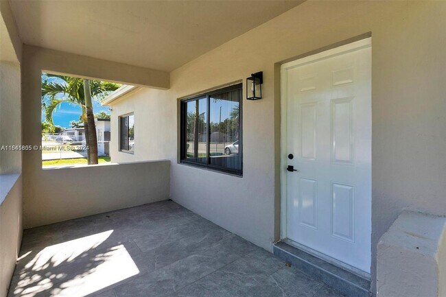 Foto del edificio - 2320 NW 95th St