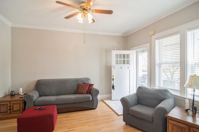 Foto del edificio - 24 N Hale St