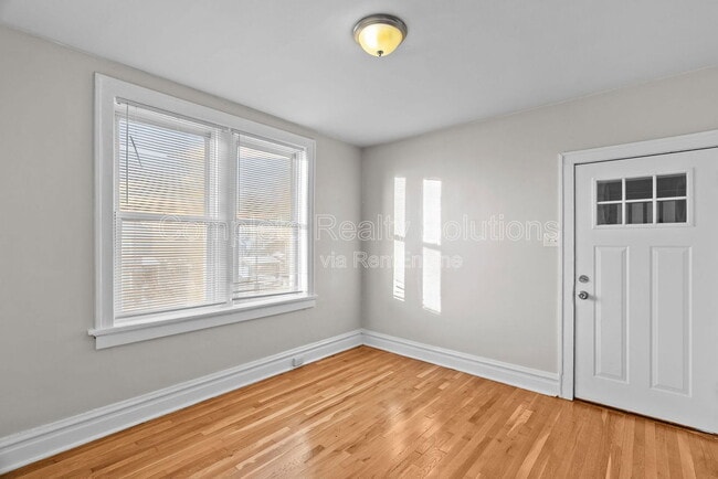 Building Photo - 4175 McRee Ave