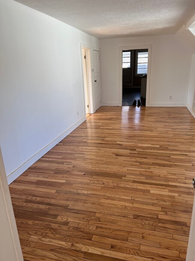 Building Photo - 21 Pearl St