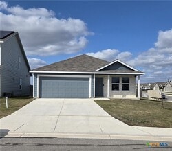 Building Photo - 200 Pacific Waters