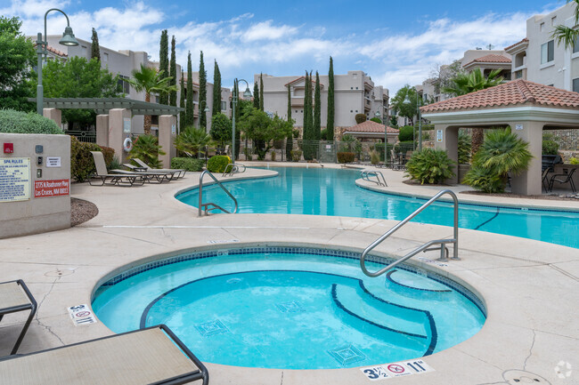 Jacuzzi - Copperstone Apartments of Las Cruces