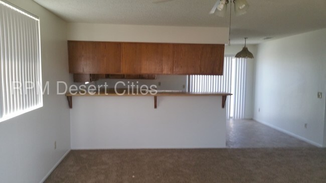Building Photo - Fantastic 2 Bedroom Unit in Cathedral City!