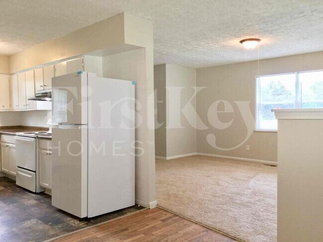 Foto del edificio - 4601 N Richardt Ave