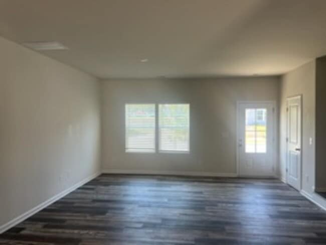Building Photo - DogwoodVillageTRL108