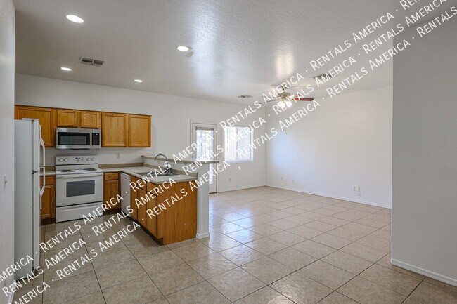Building Photo - 6837 N 81st Dr