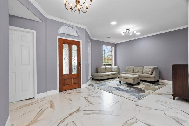 Foto del edificio - 3011 Grand Lakeview Dr