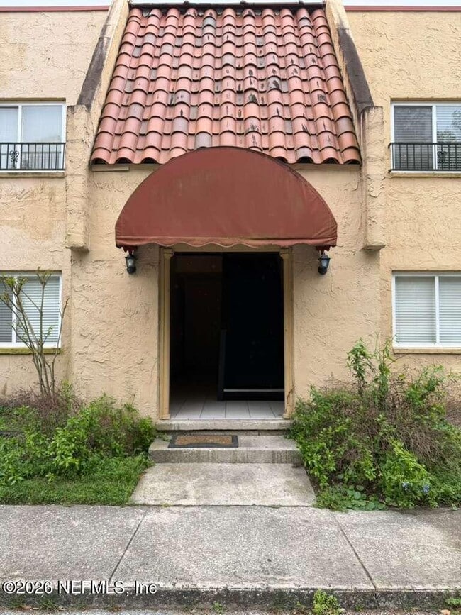 Building Photo - 3864 La Mirada Dr N