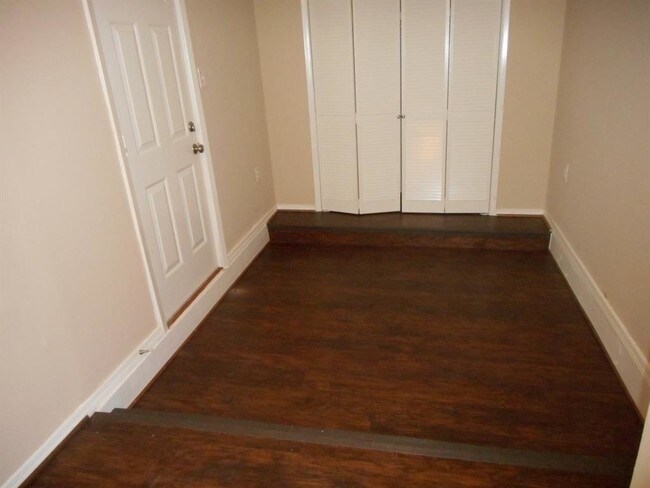 Foto del edificio - 4422 Hartsville Rd
