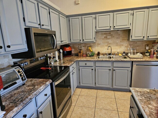 Building Photo - 1003 Partin Ct
