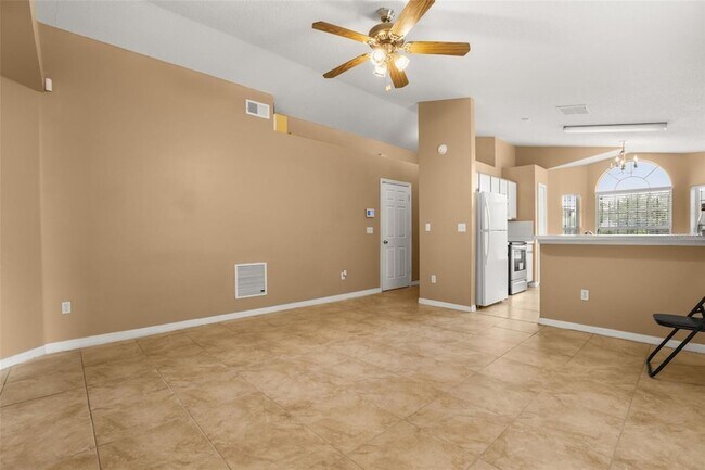 Building Photo - 2501 Daffadil Terrace