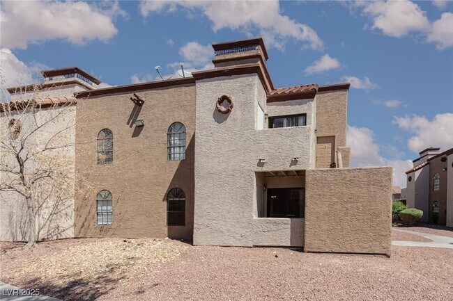 Foto del edificio - 2967 Juniper Hills Blvd