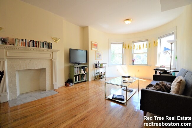 Building Photo - 1406 Beacon St