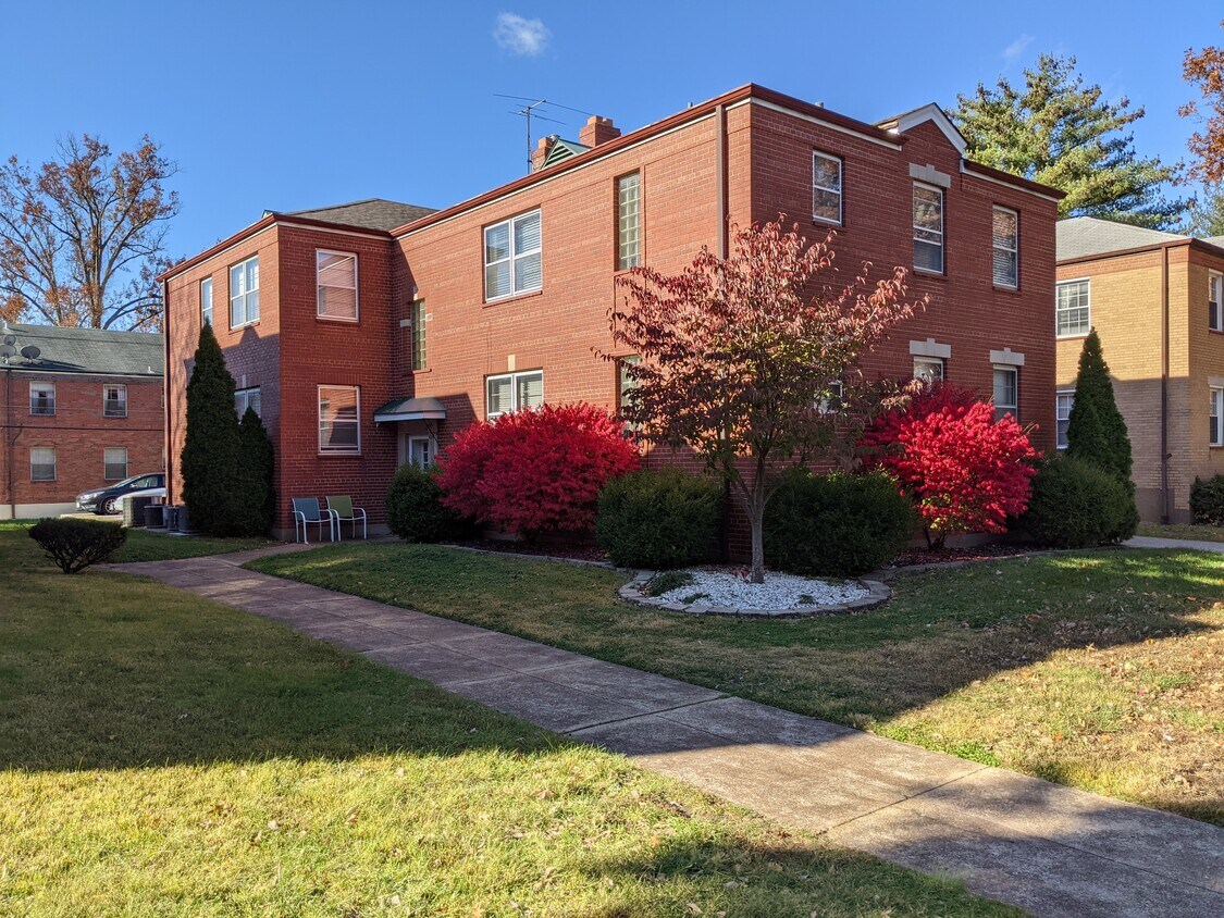 Primary Photo - 5820 Sunshine Dr