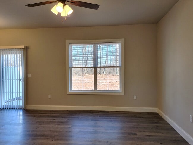 Building Photo - 111 Magnolia Dr