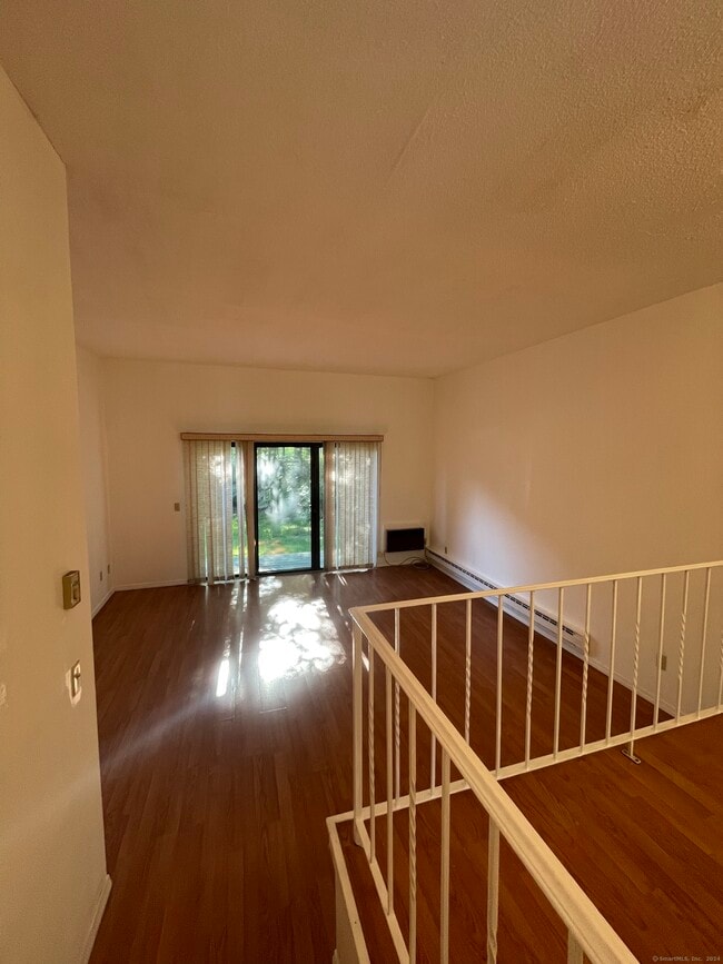 Building Photo - 11 King Arthur Dr