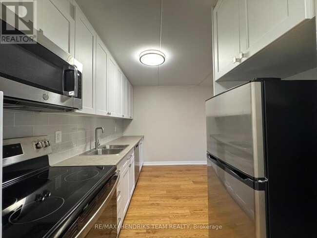 Building Photo - 80 Rockwood Ave