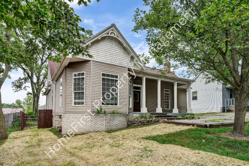 Foto principal - 319 N Winter St