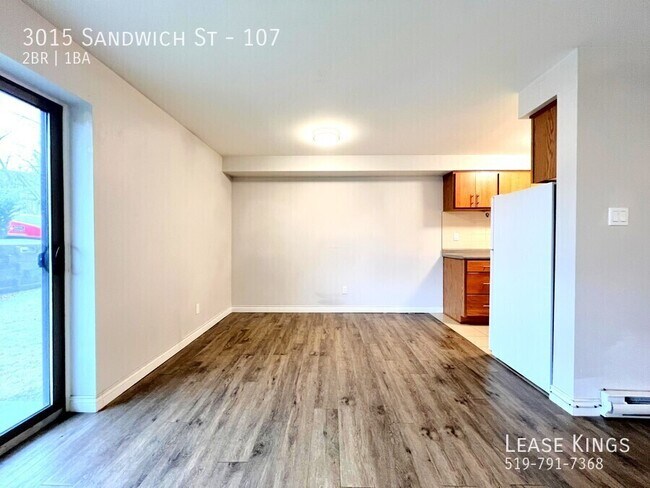 Photo du bâtiment - Large ALL INCLUSIVE 2 Bed 1 Bath Main Floo...