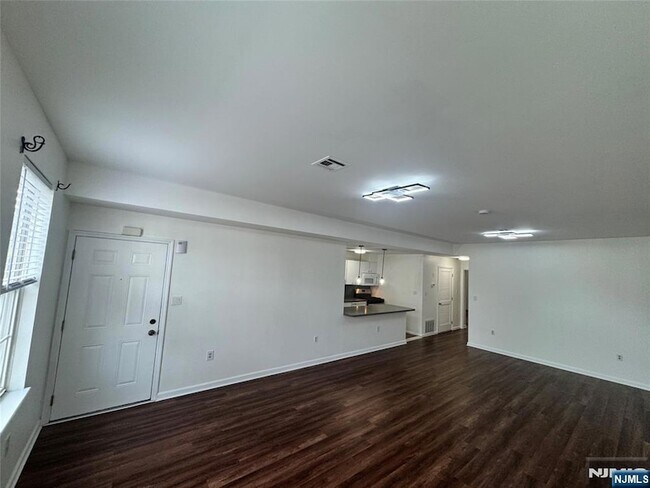 Foto del edificio - 225 Halladay St