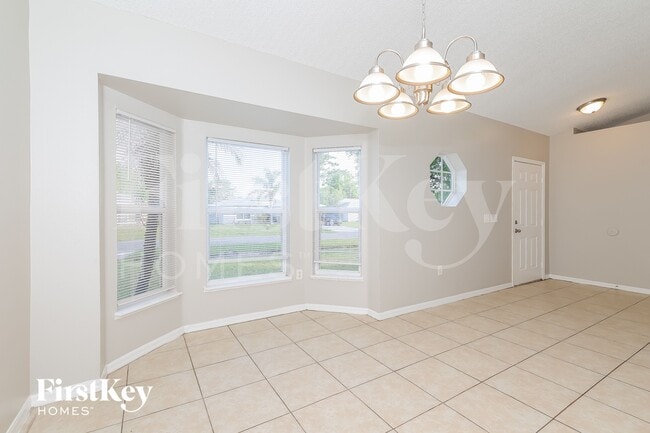 Building Photo - 468 Dove Dr